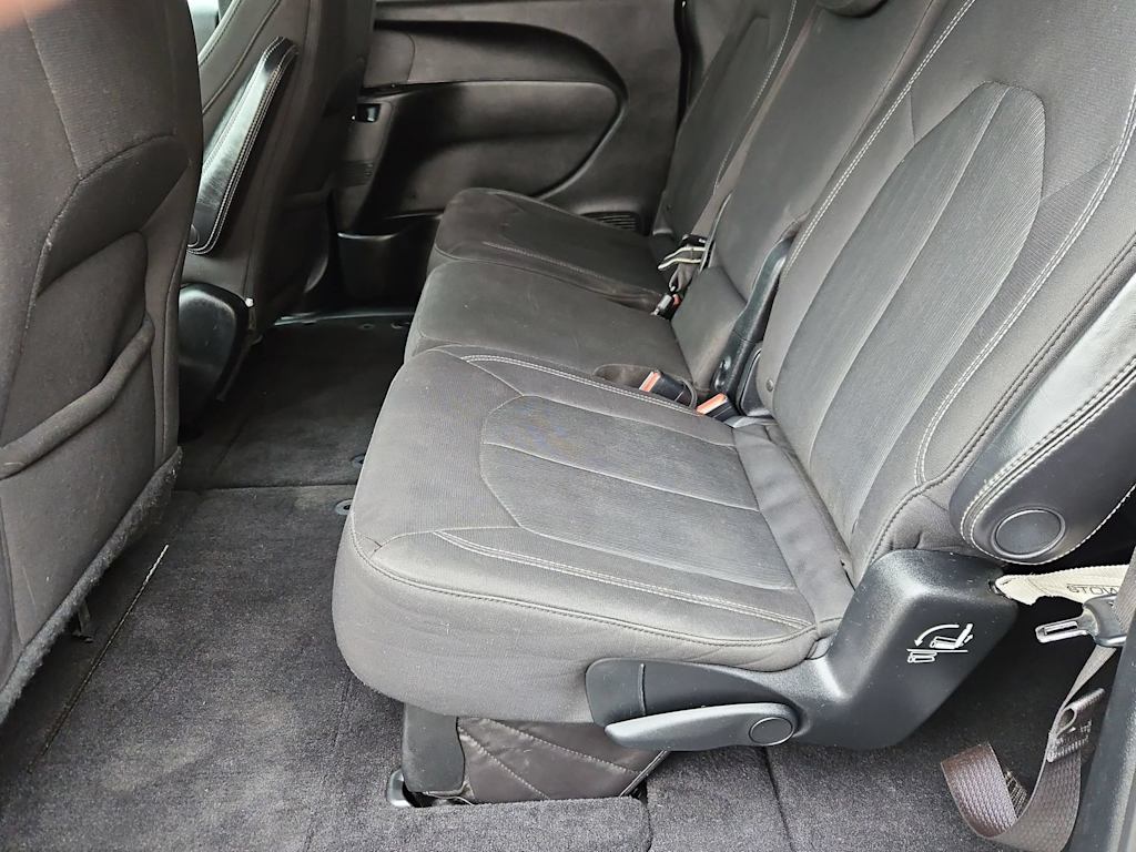 Thumbnail: 2018 Chrysler Pacifica - 13