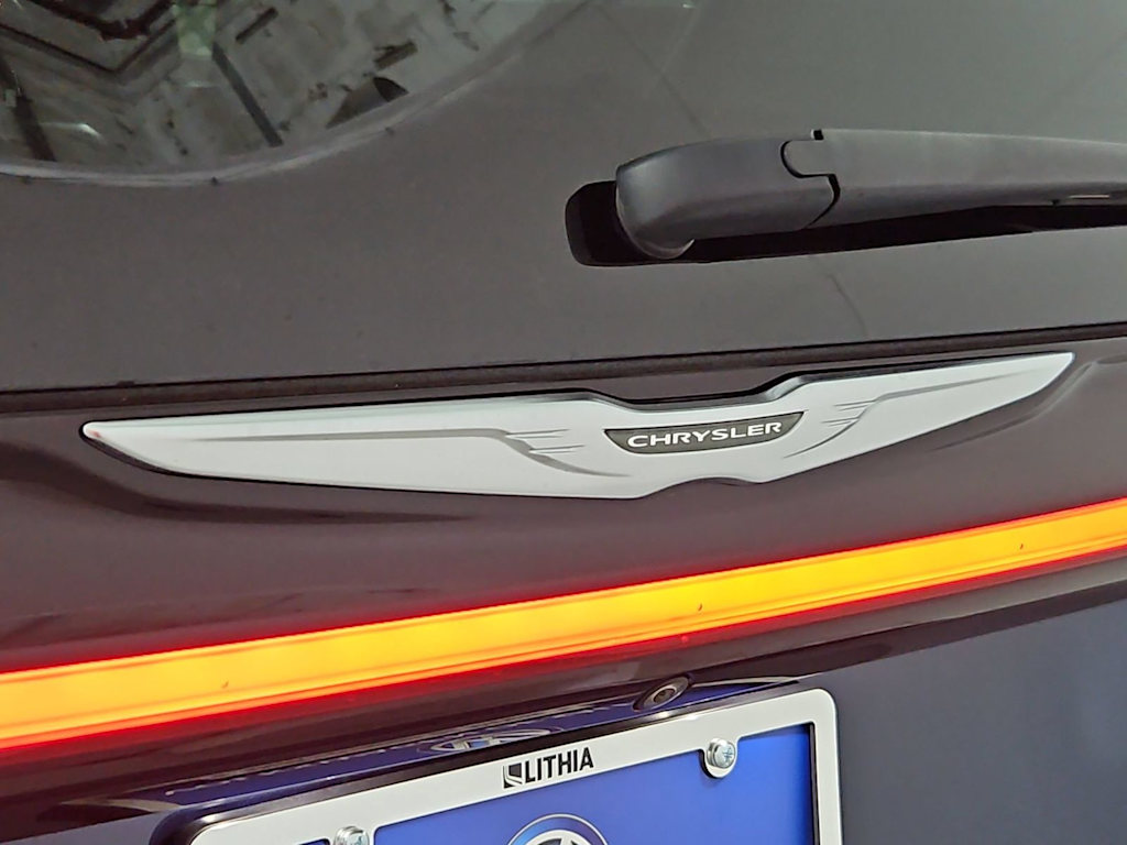 Thumbnail: 2021 Chrysler Pacifica - 7
