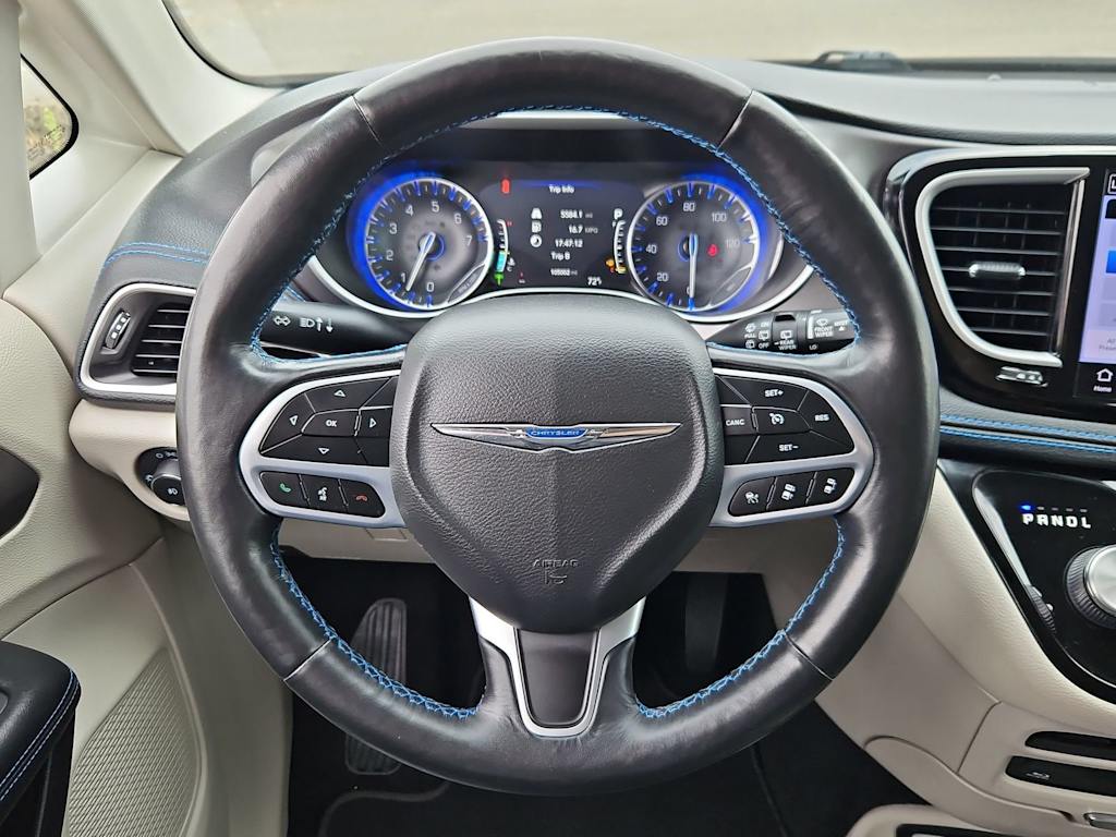 Thumbnail: 2021 Chrysler Pacifica - 14