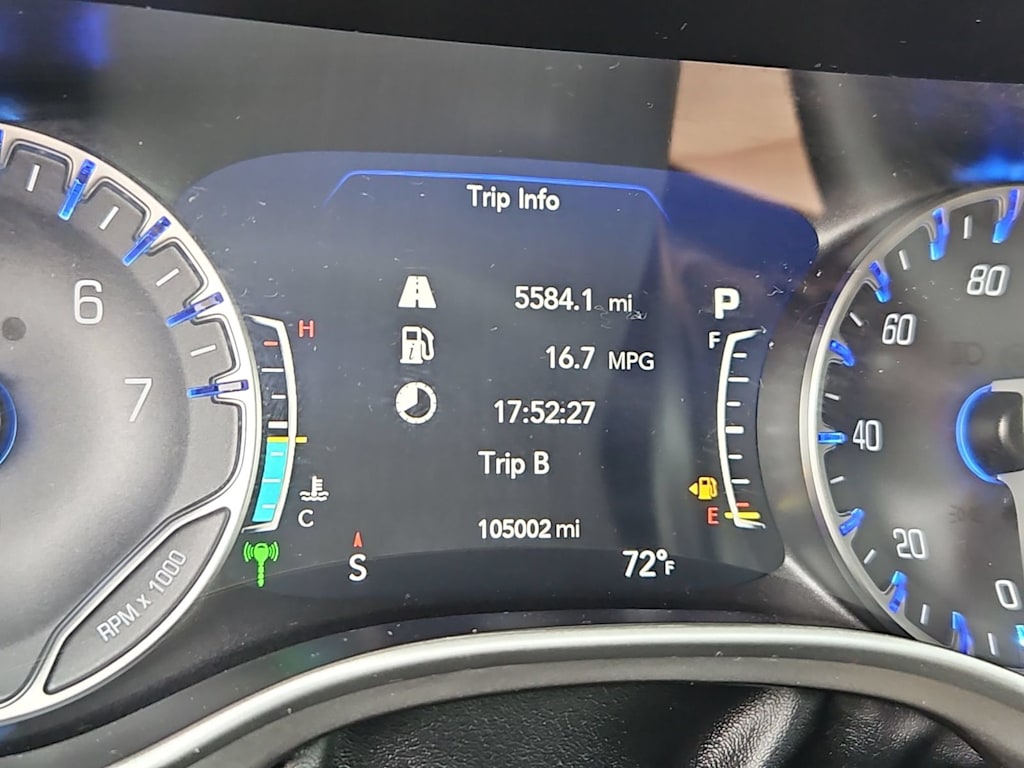Thumbnail: 2021 Chrysler Pacifica - 16