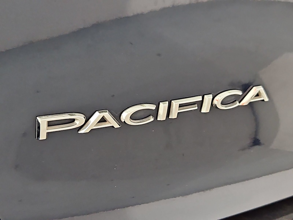 Thumbnail: 2021 Chrysler Pacifica - 23
