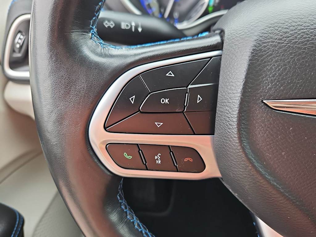Thumbnail: 2021 Chrysler Pacifica - 27