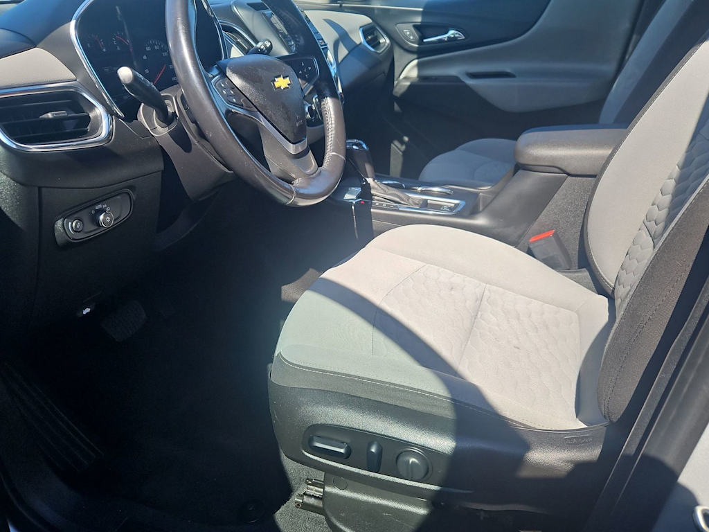 Thumbnail: 2018 Chevrolet Equinox - 11
