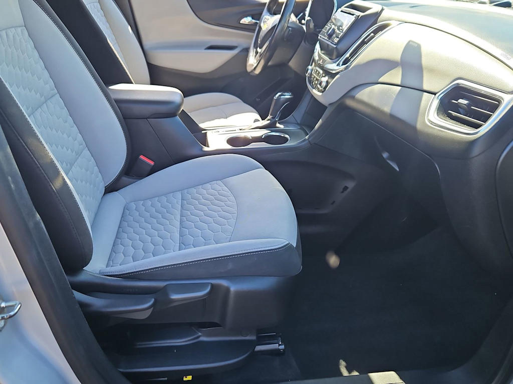 Thumbnail: 2018 Chevrolet Equinox - 12