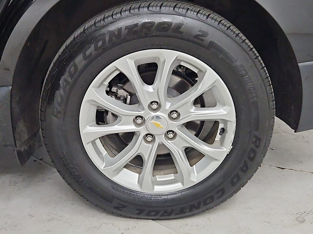 Thumbnail: 2021 Chevrolet Equinox - 8