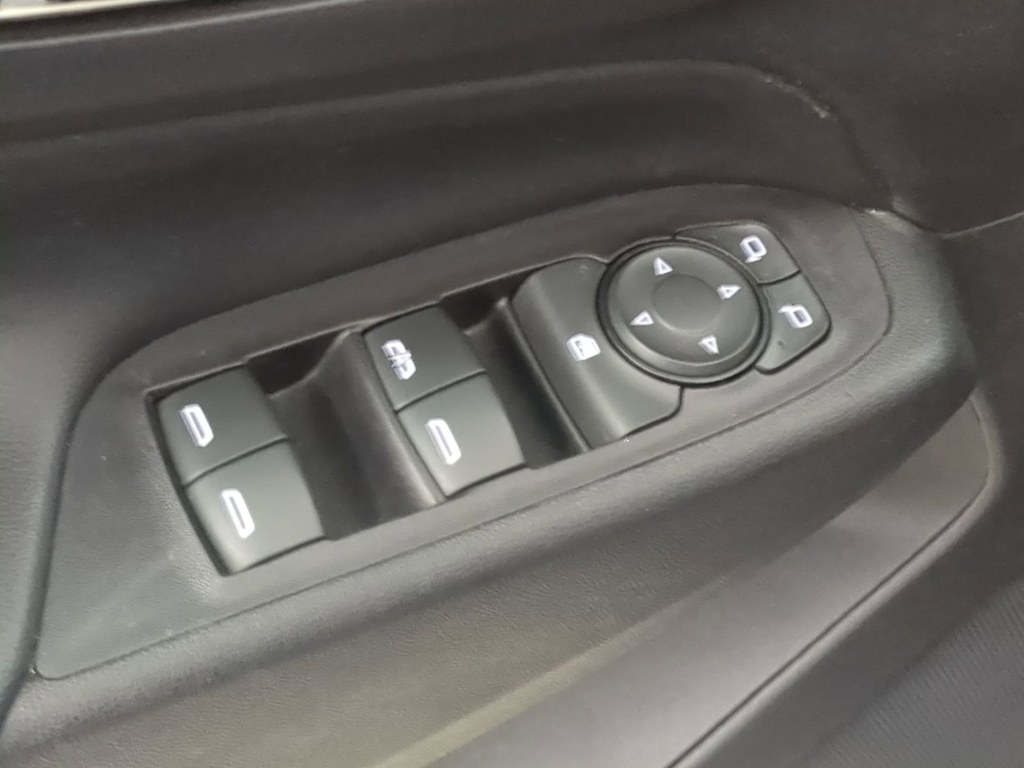 Thumbnail: 2019 Chevrolet Equinox - 25