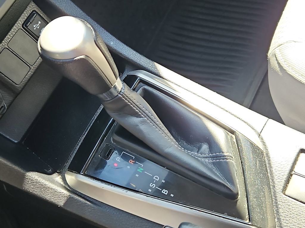 Thumbnail: 2015 Toyota Corolla - 16
