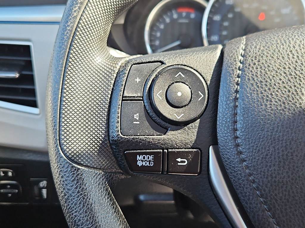 Thumbnail: 2015 Toyota Corolla - 29