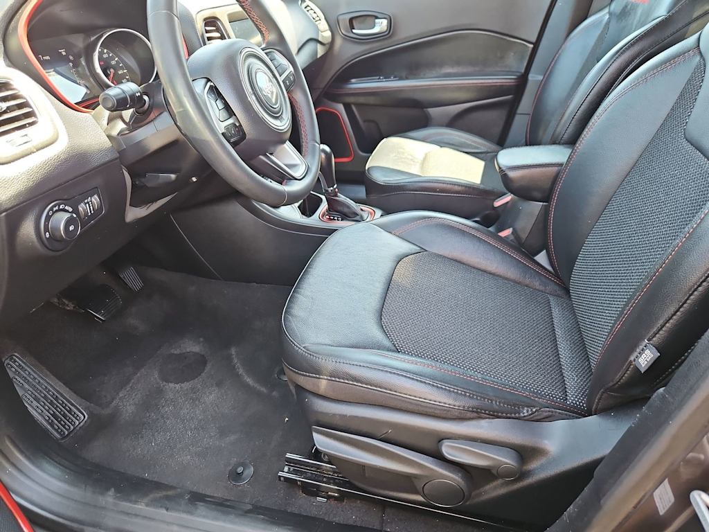 Thumbnail: 2021 Jeep Compass - 11