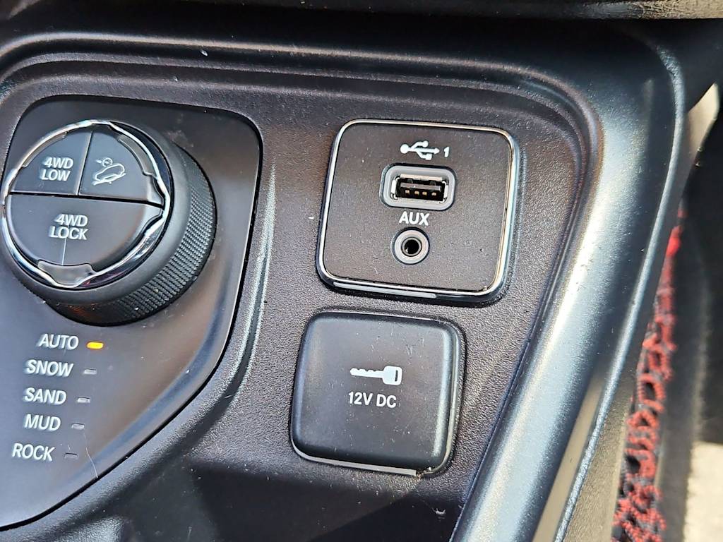 Thumbnail: 2021 Jeep Compass - 35