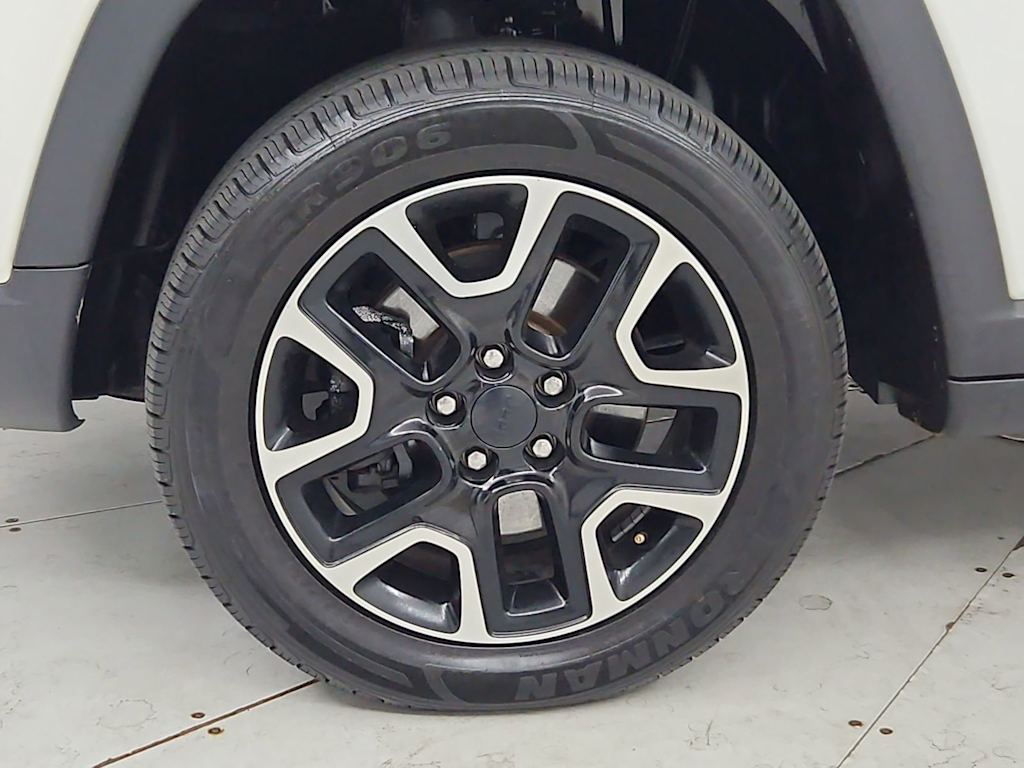 Thumbnail: 2020 Jeep Compass - 8