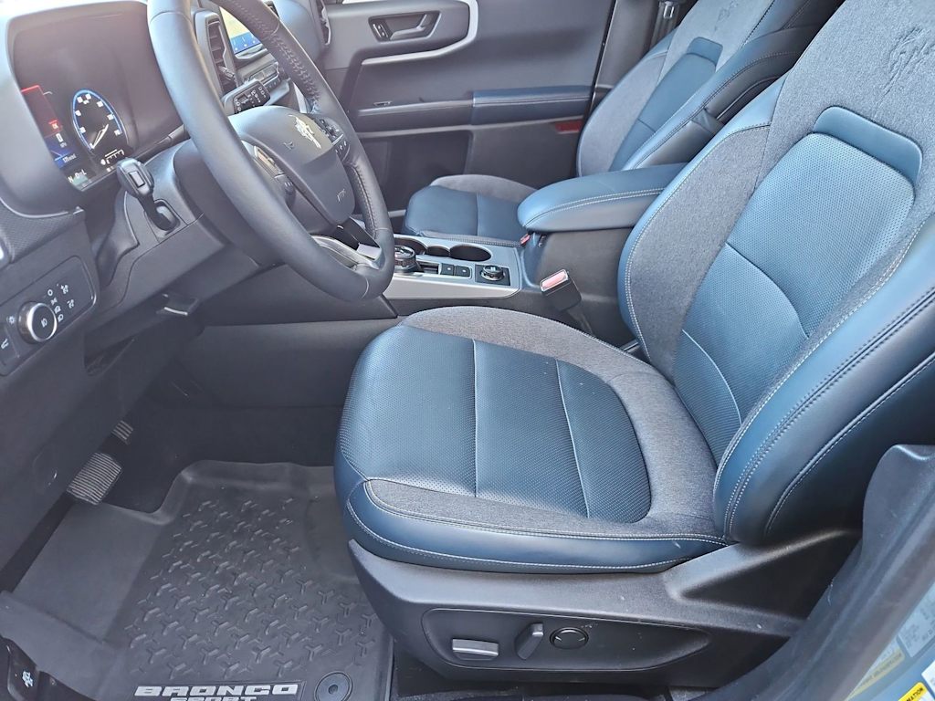 Thumbnail: 2021 Ford Bronco Sport - 11
