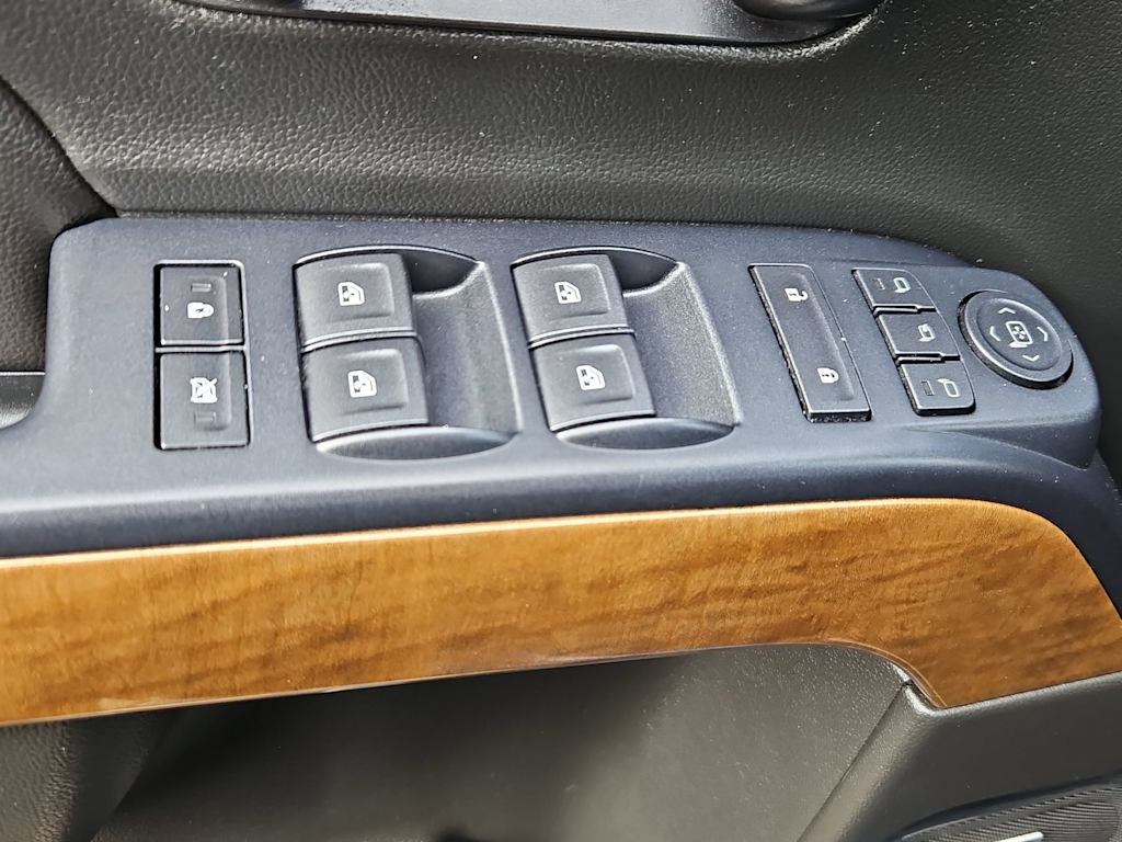 Thumbnail: 2018 Chevrolet Silverado 1500 - 25