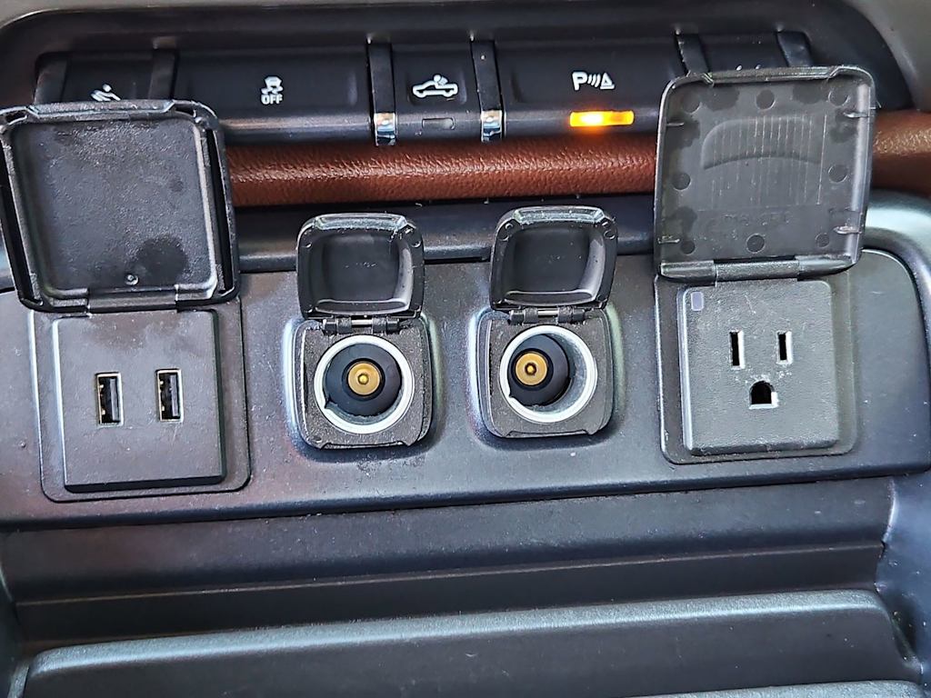 Thumbnail: 2018 Chevrolet Silverado 1500 - 33