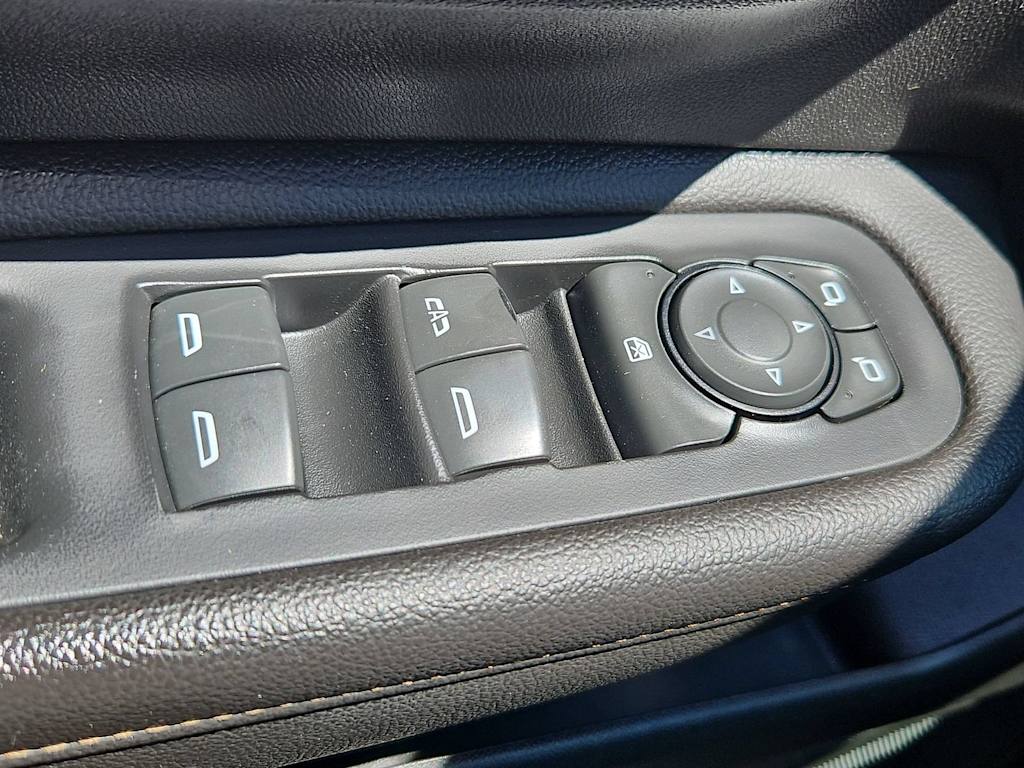 Thumbnail: 2019 GMC Terrain - 25