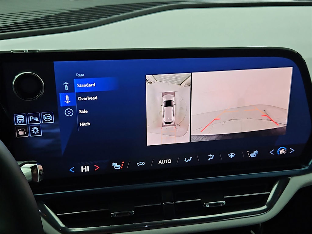 Thumbnail: 2024 Chevrolet Equinox - 32