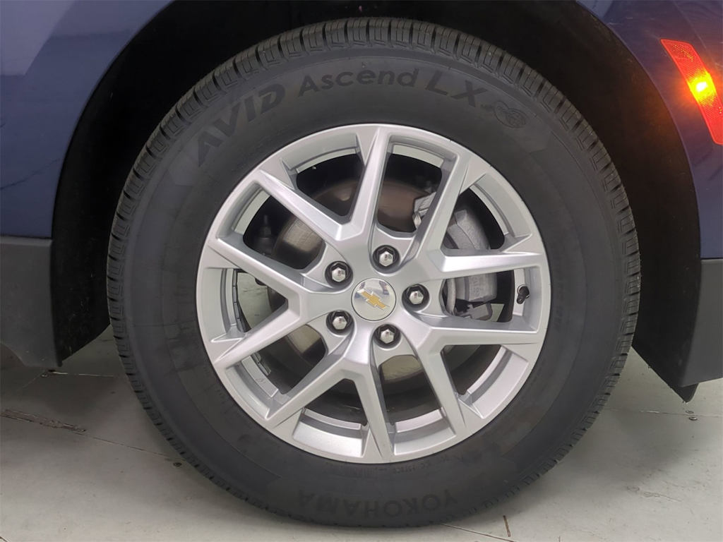 Thumbnail: 2023 Chevrolet Equinox - 8