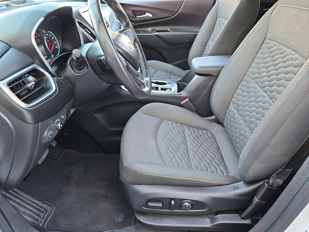 Thumbnail: 2020 Chevrolet Equinox - 10