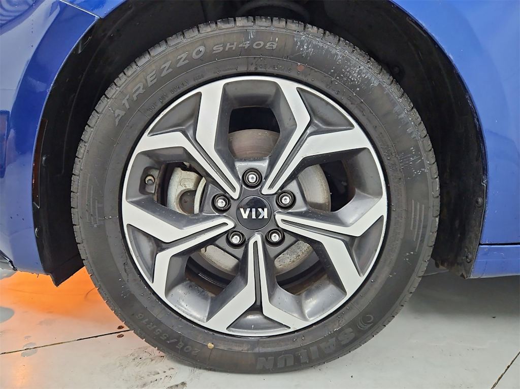 2019 Kia Forte LXS 8