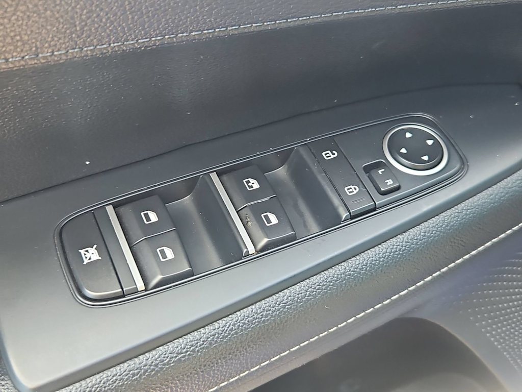Thumbnail: 2021 Kia Forte - 27