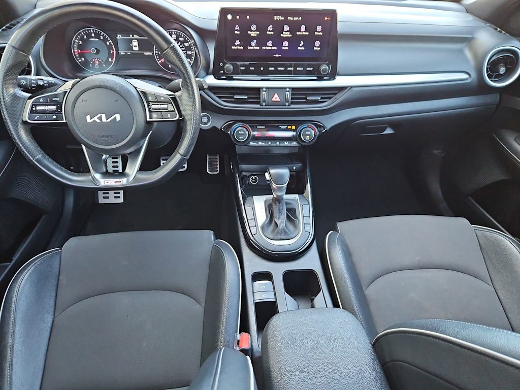 Thumbnail: 2022 Kia Forte - 10