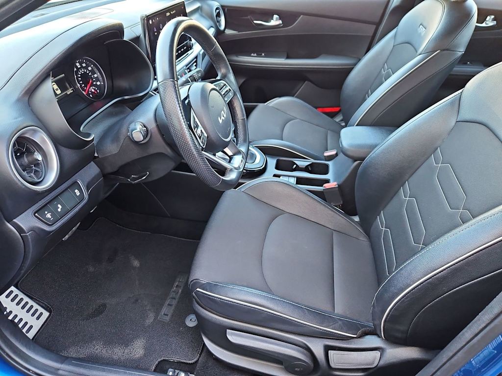 Thumbnail: 2022 Kia Forte - 11