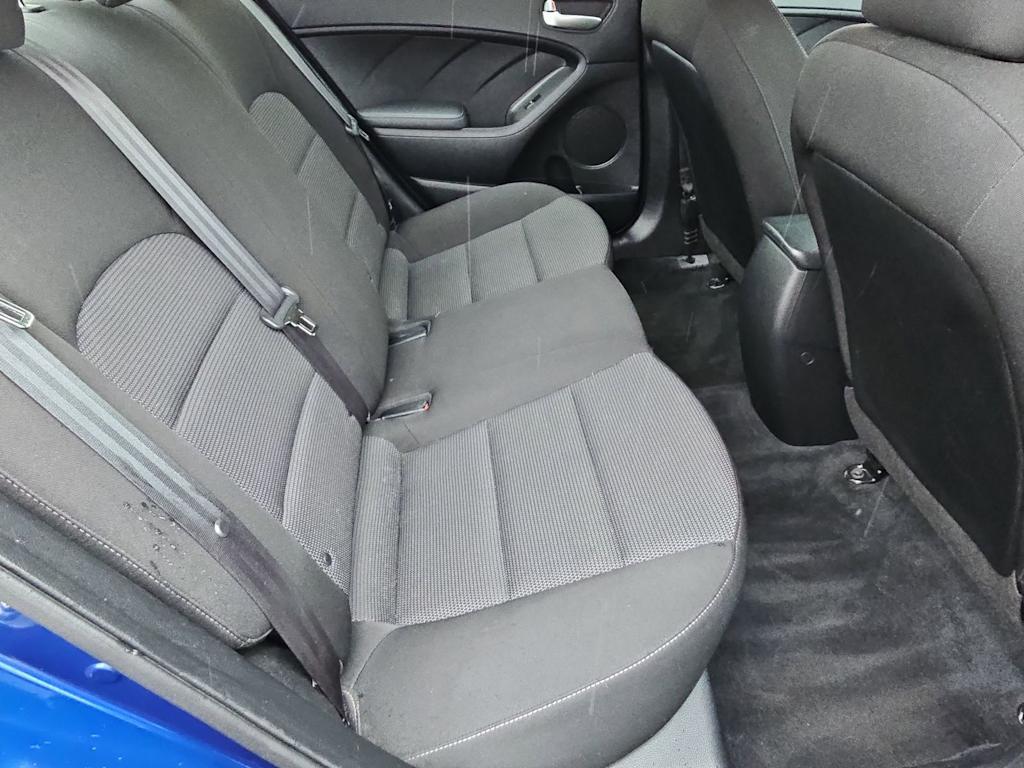 Thumbnail: 2017 Kia Forte - 27