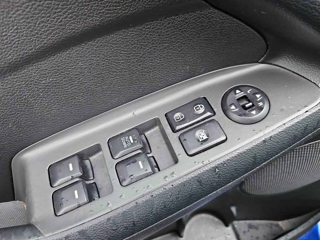 Thumbnail: 2017 Kia Forte - 26