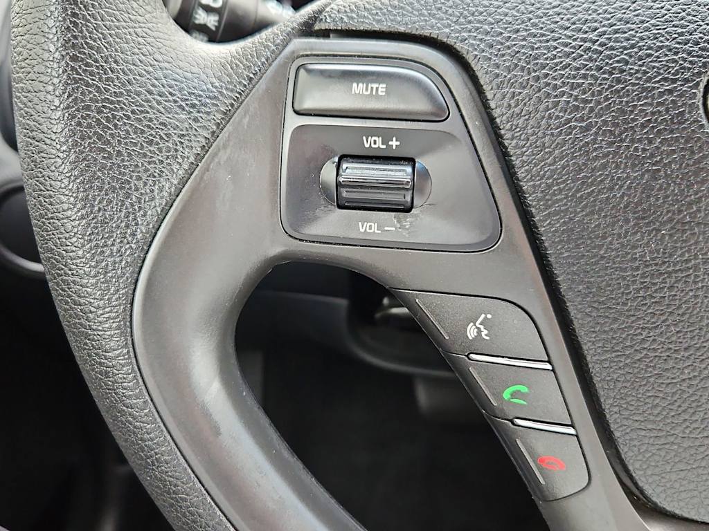 Thumbnail: 2017 Kia Forte - 29