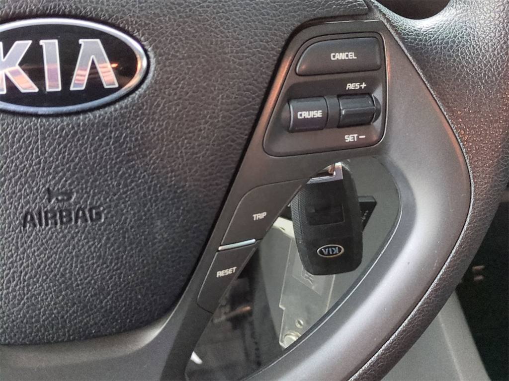 Thumbnail: 2018 Kia Forte - 30