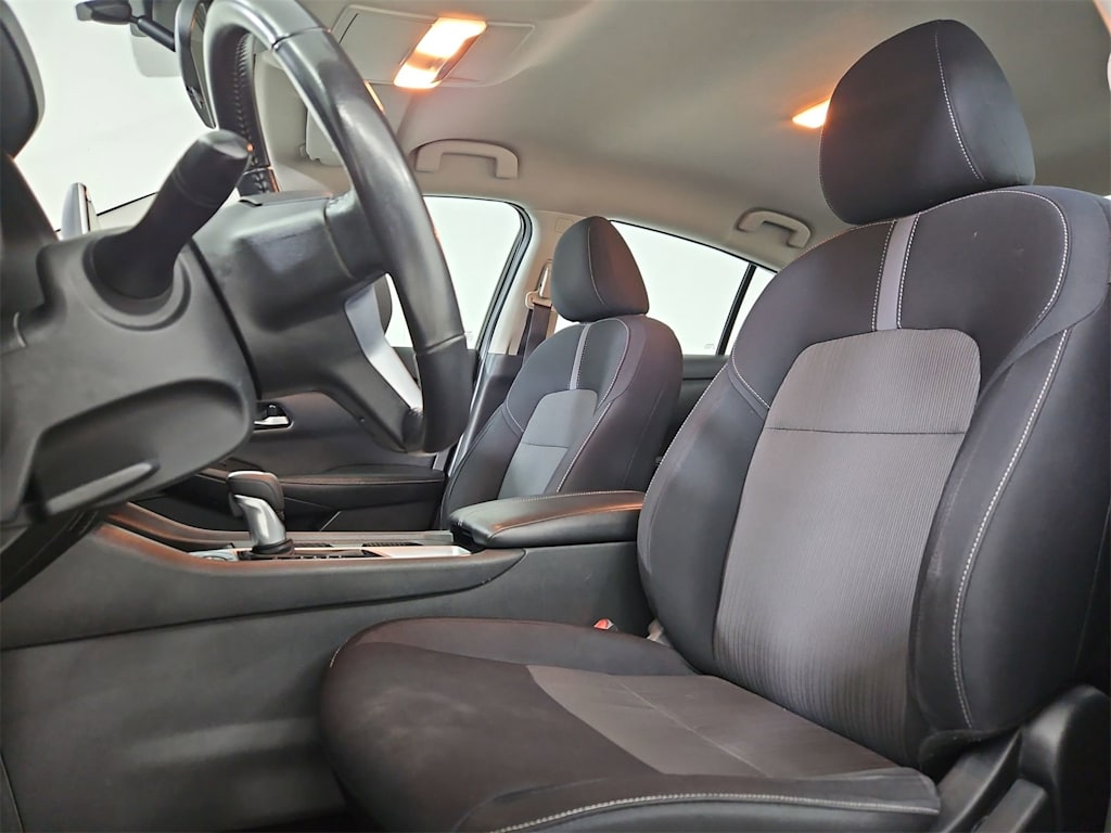 Thumbnail: 2021 Nissan Sentra - 11