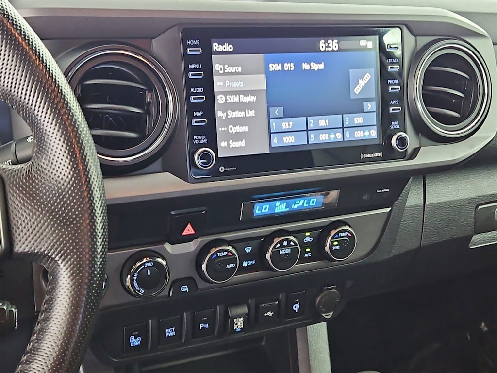 Thumbnail: 2022 Toyota Tacoma - 15