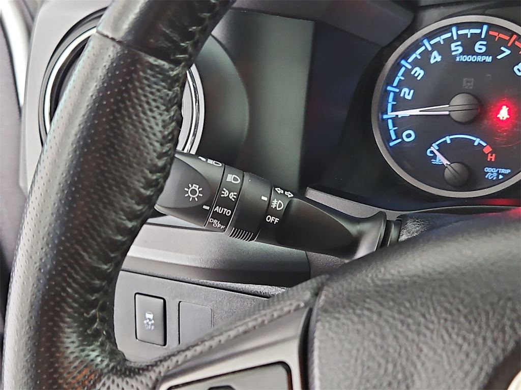 Thumbnail: 2022 Toyota Tacoma - 31