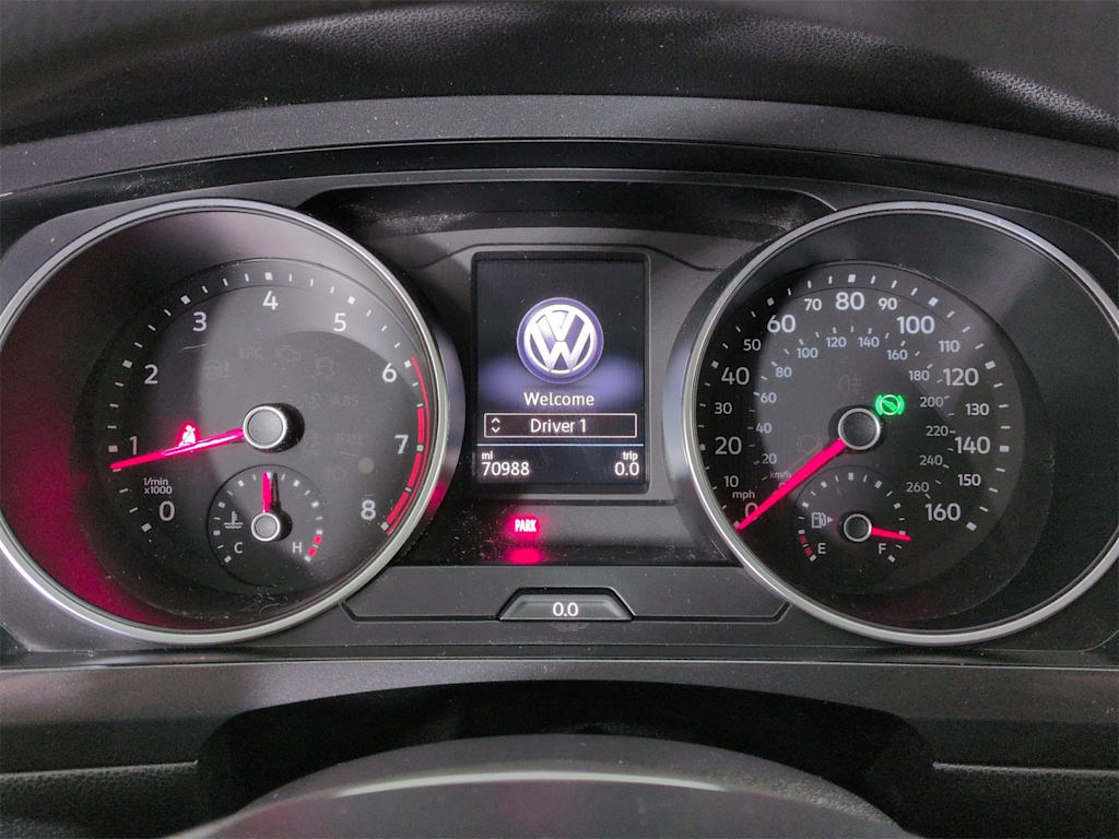 Thumbnail: 2018 Volkswagen Tiguan - 16