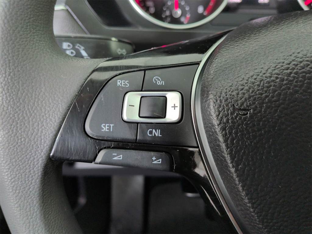 Thumbnail: 2018 Volkswagen Tiguan - 26