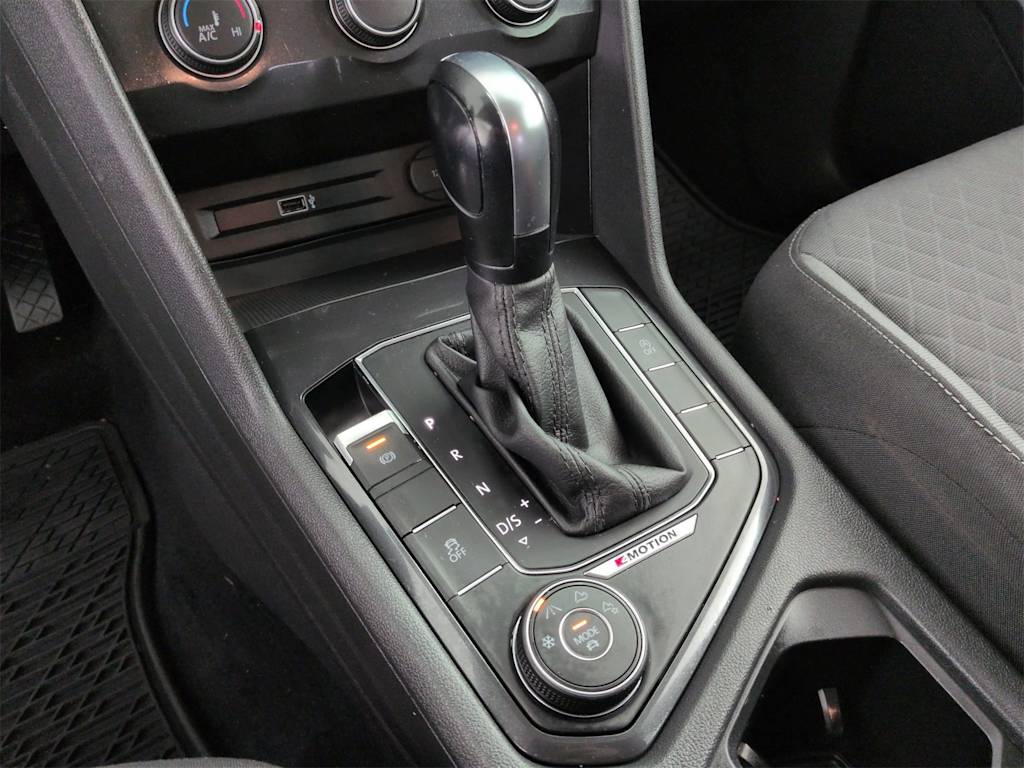 Thumbnail: 2018 Volkswagen Tiguan - 32