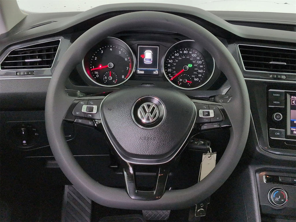 Thumbnail: 2018 Volkswagen Tiguan - 13