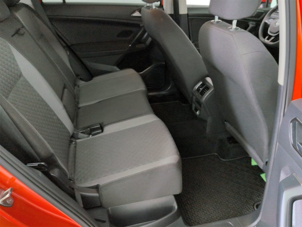 Thumbnail: 2018 Volkswagen Tiguan - 25