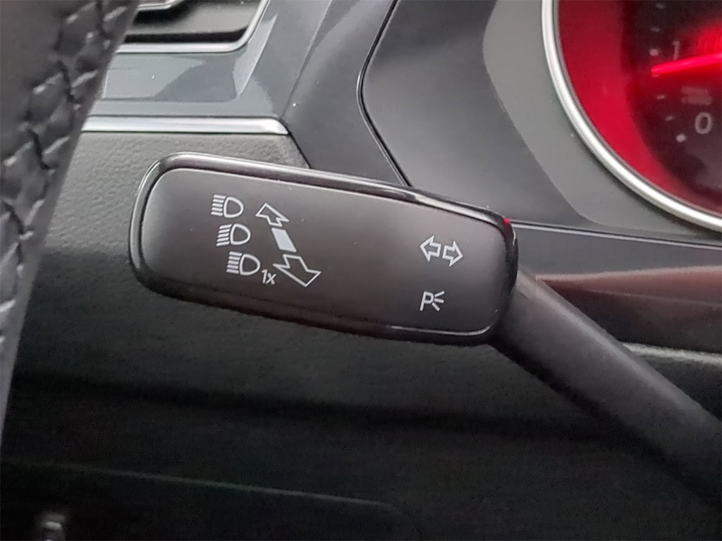 Thumbnail: 2020 Volkswagen Tiguan - 31