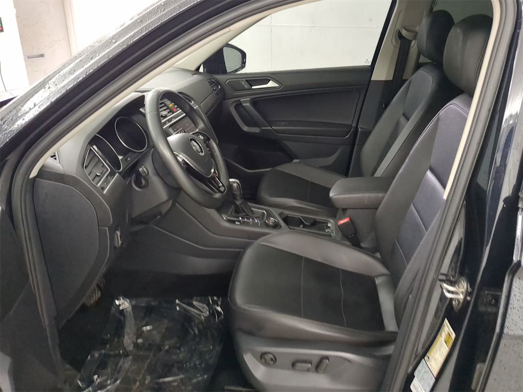 Thumbnail: 2020 Volkswagen Tiguan - 11