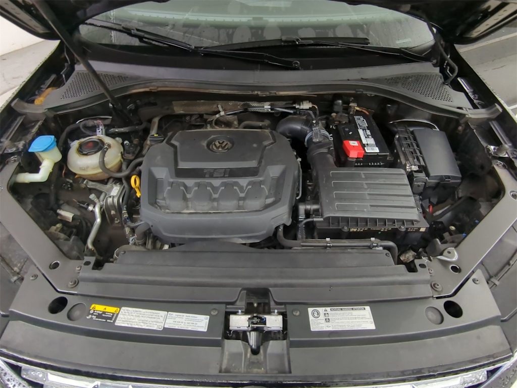 Thumbnail: 2020 Volkswagen Tiguan - 9