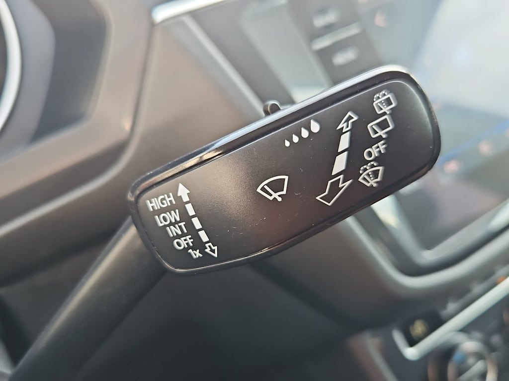Thumbnail: 2021 Volkswagen Tiguan - 30