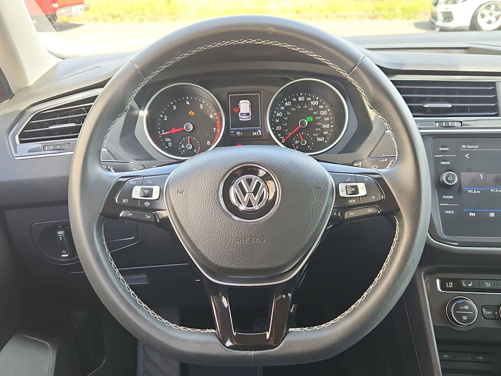 Thumbnail: 2021 Volkswagen Tiguan - 14