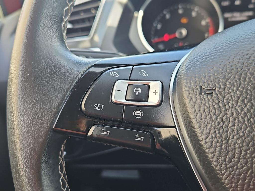 Thumbnail: 2021 Volkswagen Tiguan - 28