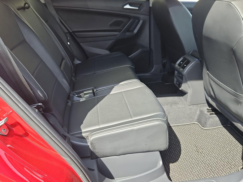 Thumbnail: 2021 Volkswagen Tiguan - 27