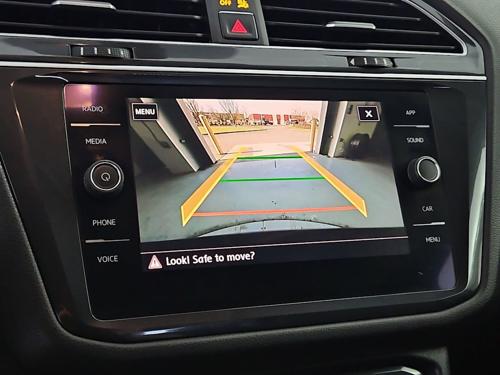 Thumbnail: 2018 Volkswagen Tiguan - 33