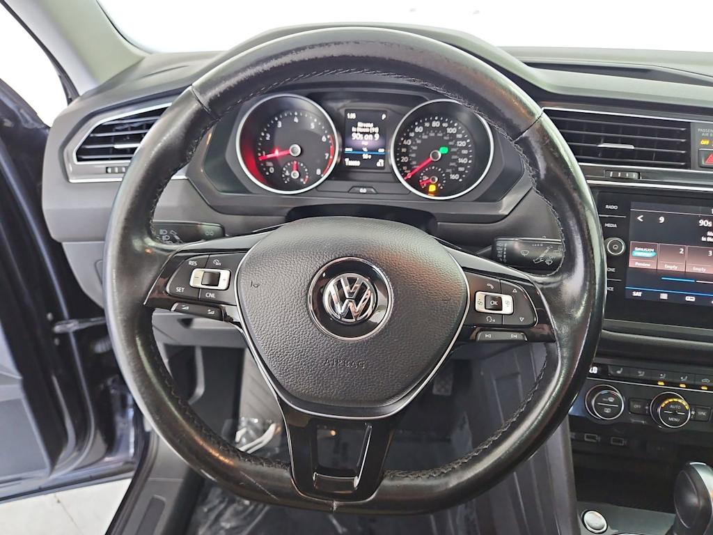 Thumbnail: 2018 Volkswagen Tiguan - 14