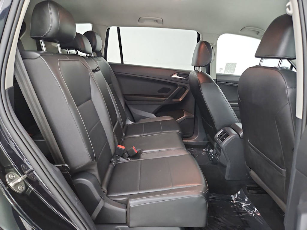 Thumbnail: 2018 Volkswagen Tiguan - 28