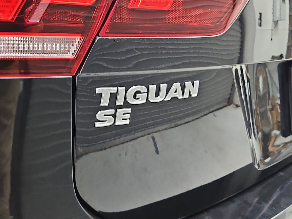 Thumbnail: 2018 Volkswagen Tiguan - 25