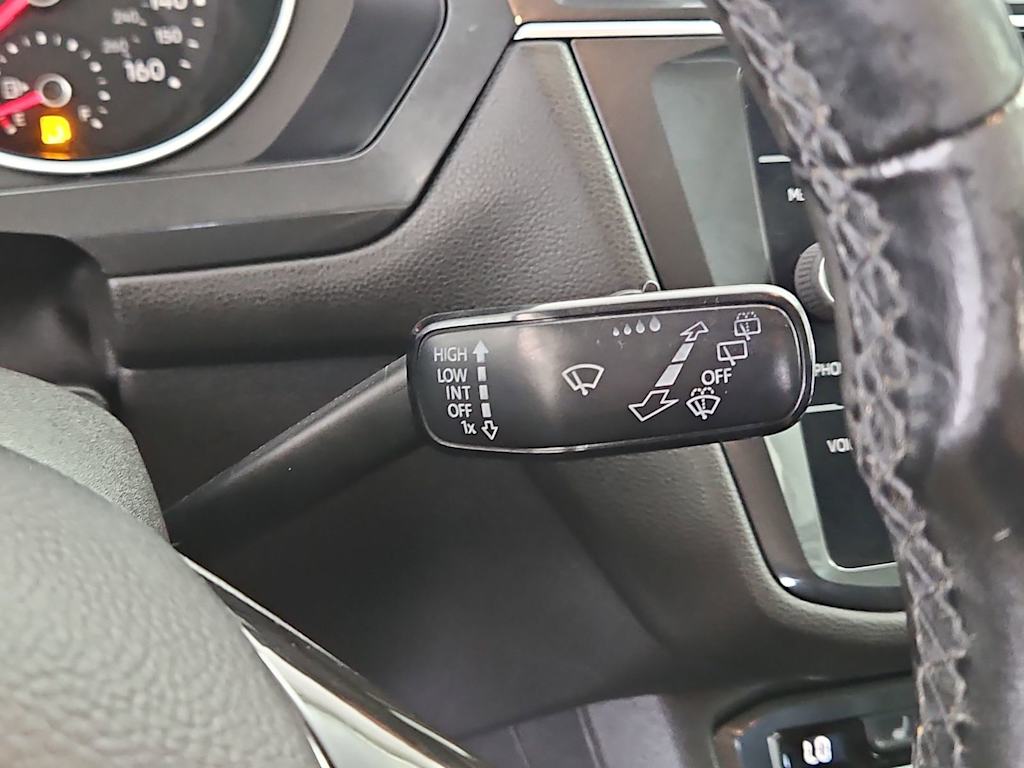 Thumbnail: 2018 Volkswagen Tiguan - 31